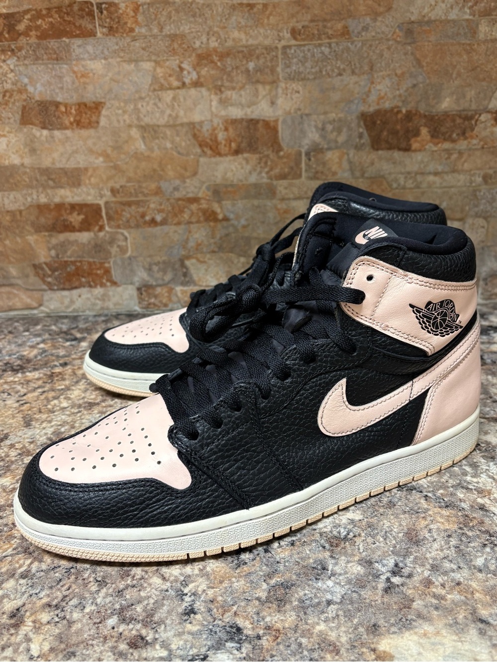 Nike Air Jordan 1 Retro High Crimson Tint (555088-081) Size 11.5